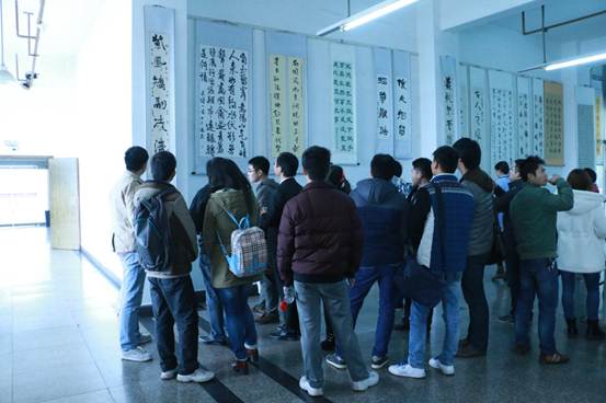 讲座现场南峰书协创始人侯进光老师进行讲座活动上联合会秘书长黎云龙