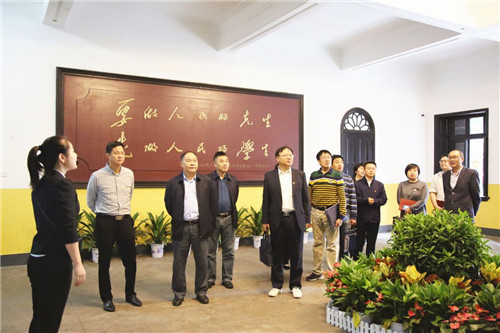 在湖南省立第一师范学校旧址开展革命传统教育 - 副本