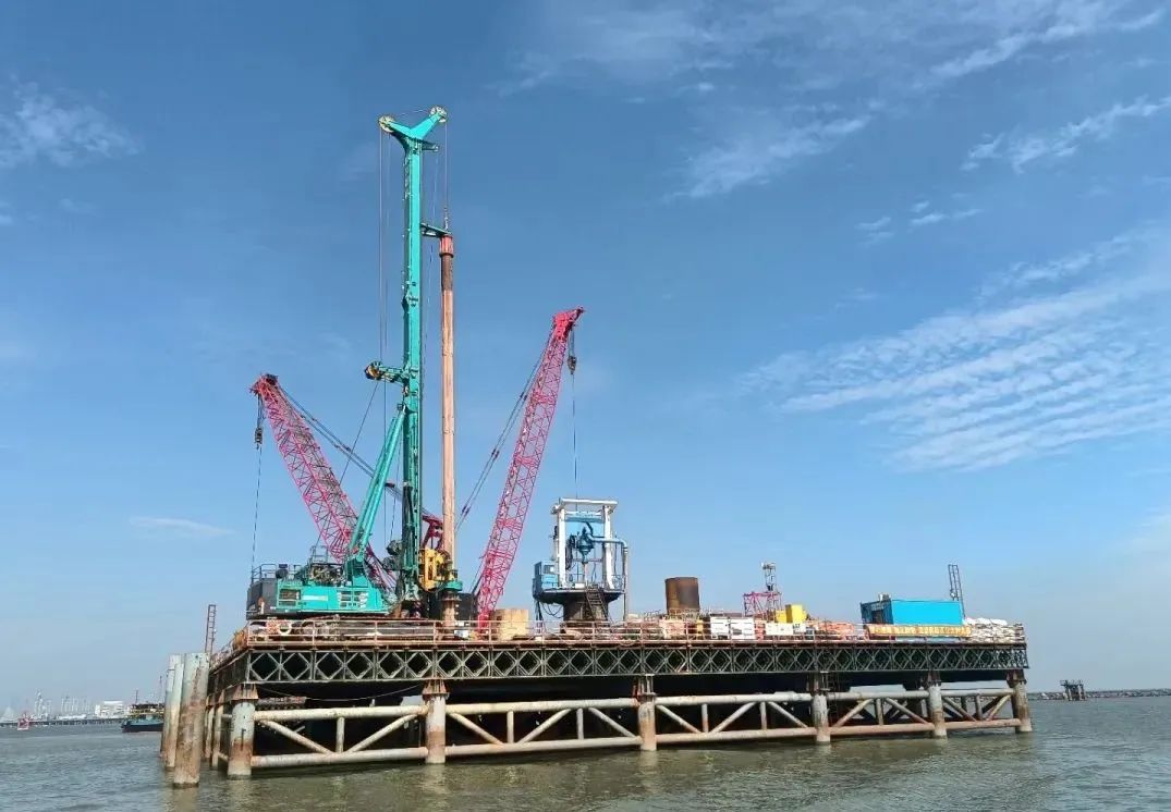 乘风破浪的旋挖钻机!山河智能助建澳氹第四跨海大桥